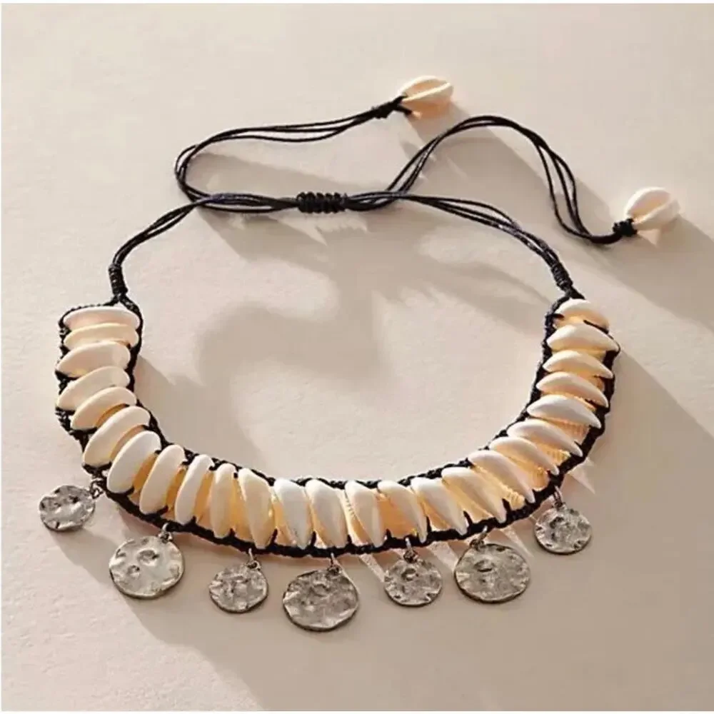 Free People Kalua Shell Necklace NWT Hammer Silver Medallion Boho Resort Travel